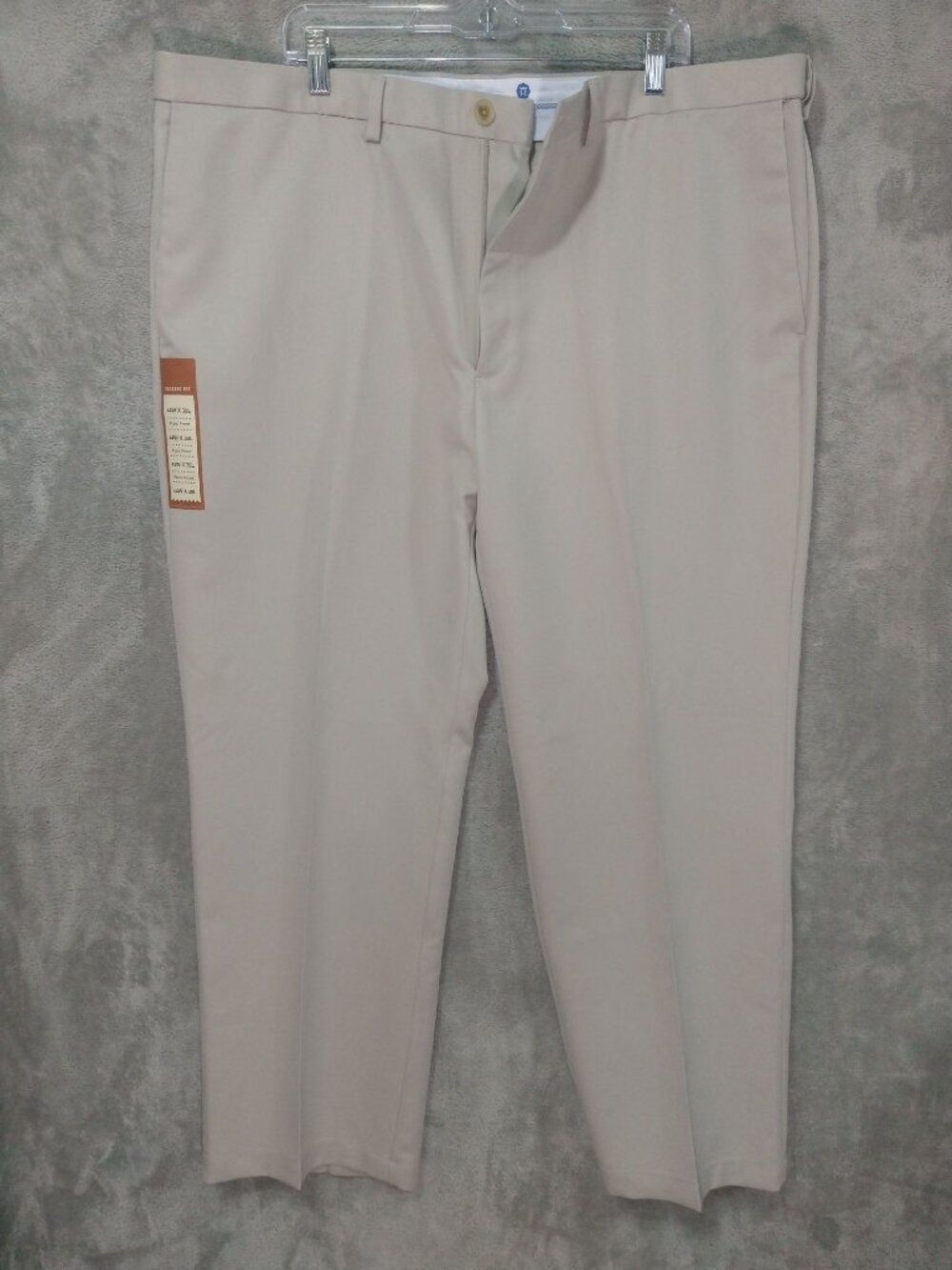 Haggar Pants Mens 44x30 Beige Cool 18 Performance Classic Fit Comfort Waist